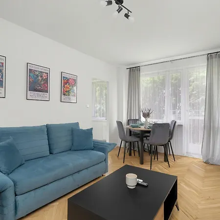 Rodzinny Apartament Obok Parku W Poznaniu By Noclegi Renters Exterior photo
